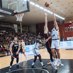 Európsky pohár FIBA: BC Prievidza - Cedevita Záhreb 83:64 (Vladimír Králik)	