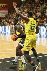 9. kolo TIPOS SBL: BC Prievidza - Patrioti Levice 86:92 (Michal Huba)	