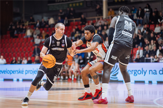 Dohrávka 1. kola TIPOS SBL: BC Prievidza - BC Komárno 69:68 (Vladimír Králik)