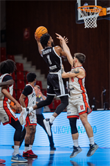 Dohrávka 1. kola TIPOS SBL: BC Prievidza - BC Komárno 69:68 (Vladimír Králik)