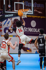 Dohrávka 1. kola TIPOS SBL: BC Prievidza - BC Komárno 69:68 (Vladimír Králik)