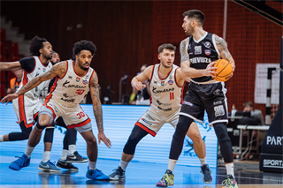 Dohrávka 1. kola TIPOS SBL: BC Prievidza - BC Komárno 69:68 (Vladimír Králik)