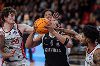 Dohrávka 1. kola TIPOS SBL: BC Prievidza - BC Komárno 69:68 (Vladimír Králik)