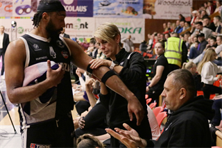 Dohrávka 1. kola TIPOS SBL: BC Prievidza : BC Komárno 69:68 (Ladislav Szibilla)	