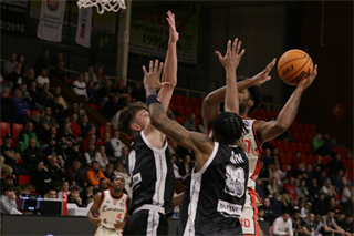 Dohrávka 1. kola TIPOS SBL: BC Prievidza : BC Komárno 69:68 (Ladislav Szibilla)	