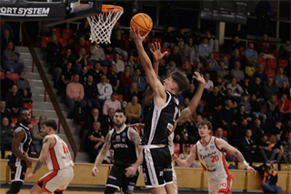 Dohrávka 1. kola TIPOS SBL: BC Prievidza : BC Komárno 69:68 (Ladislav Szibilla)	