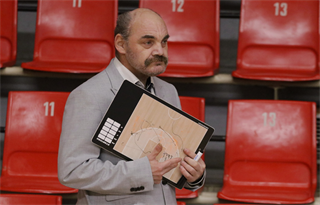 Dohrávka 1. kola TIPOS SBL: BC Prievidza : BC Komárno 69:68 (Ladislav Szibilla)	