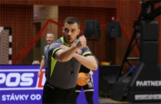 Dohrávka 1. kola TIPOS SBL: BC Prievidza : BC Komárno 69:68 (Ladislav Szibilla)	