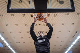 Predohrávka 13. kola TIPOS SBL: BC Prievidza - Spišskí Rytieri 104:99 (Vladimír Králik)