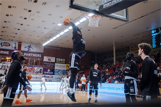 Predohrávka 13. kola TIPOS SBL: BC Prievidza - Spišskí Rytieri 104:99 (Vladimír Králik)