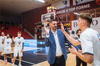 Predohrávka 13. kola TIPOS SBL: BC Prievidza - Spišskí Rytieri 104:99 (Vladimír Králik)