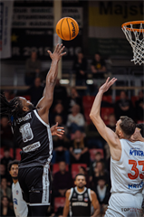 Predohrávka 13. kola TIPOS SBL: BC Prievidza - Spišskí Rytieri 104:99 (Vladimír Králik)