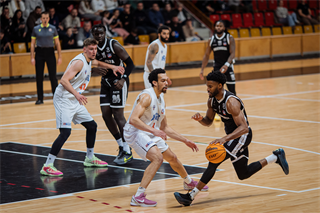 Predohrávka 13. kola TIPOS SBL: BC Prievidza - Spišskí Rytieri 104:99 (Vladimír Králik)