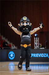Predohrávka 13. kola TIPOS SBL: BC Prievidza - Spišskí Rytieri 104:99 (Vladimír Králik)