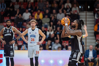 Predohrávka 13. kola TIPOS SBL: BC Prievidza - Spišskí Rytieri 104:99 (Vladimír Králik)