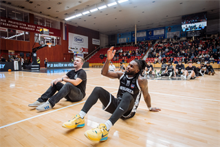 Predohrávka 13. kola TIPOS SBL: BC Prievidza - Spišskí Rytieri 104:99 (Vladimír Králik)