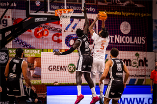 11. kolo TIPOS SBL: BC Prievidza - BKM Mimel Lučenec 88:67 (Dávid Bakos)	