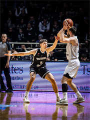 Európsky pohár FIBA: PAOK Solún - BC Prievidza 101:70 (Dávid Bakos)