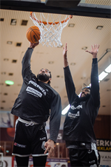 17. kolo TIPOS SBL: BC Prievidza - BC Slovan Bratislava 67:77 (Vladimír Králik)