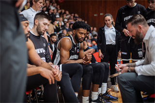 17. kolo TIPOS SBL: BC Prievidza - BC Slovan Bratislava 67:77 (Vladimír Králik)
