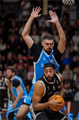 17. kolo TIPOS SBL: BC Prievidza - BC Slovan Bratislava 67:77 (Vladimír Králik)