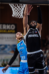 17. kolo TIPOS SBL: BC Prievidza - BC Slovan Bratislava 67:77 (Vladimír Králik)