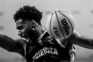 17. kolo TIPOS SBL: BC Prievidza - BC Slovan Bratislava 67:77 (Vladimír Králik)