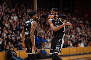 17. kolo TIPOS SBL: BC Prievidza - BC Slovan Bratislava 67:77 (Vladimír Králik)