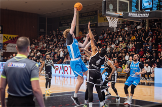 17. kolo TIPOS SBL: BC Prievidza - BC Slovan Bratislava 67:77 (Vladimír Králik)