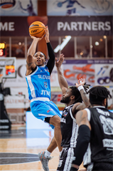17. kolo TIPOS SBL: BC Prievidza - BC Slovan Bratislava 67:77 (Vladimír Králik)
