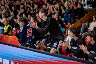 17. kolo TIPOS SBL: BC Prievidza - BC Slovan Bratislava 67:77 (Vladimír Králik)
