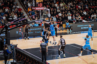 17. kolo TIPOS SBL: BC Prievidza - BC Slovan Bratislava 67:77 (Vladimír Králik)
