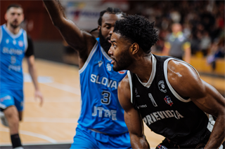 17. kolo TIPOS SBL: BC Prievidza - BC Slovan Bratislava 67:77 (Vladimír Králik)