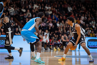 17. kolo TIPOS SBL: BC Prievidza - BC Slovan Bratislava 67:77 (Vladimír Králik)