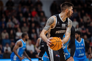 17. kolo TIPOS SBL: BC Prievidza - BC Slovan Bratislava 67:77 (Vladimír Králik)
