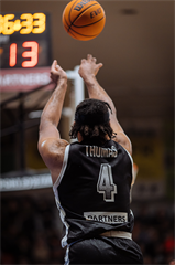 17. kolo TIPOS SBL: BC Prievidza - BC Slovan Bratislava 67:77 (Vladimír Králik)