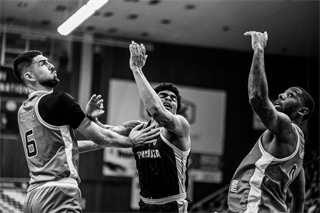 17. kolo TIPOS SBL: BC Prievidza - BC Slovan Bratislava 67:77 (Vladimír Králik)
