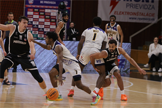 Dohrávka 15. kola TIPOS SBL: BC Prievidza : Iskra Svit 78:60 (Ladislav Szibilla)