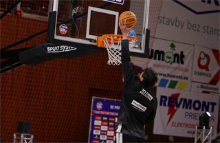 19. kolo TIPOS SBL: BC Prievidza - BC Komárno 101:76 (Ladislav Szibilla)
