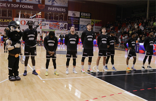19. kolo TIPOS SBL: BC Prievidza - BC Komárno 101:76 (Ladislav Szibilla)