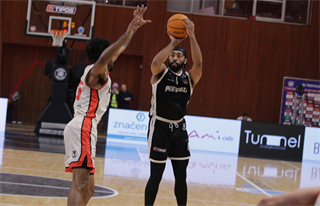 19. kolo TIPOS SBL: BC Prievidza - BC Komárno 101:76 (Ladislav Szibilla)
