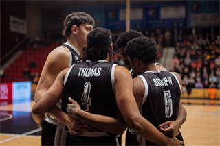 19. kolo TIPOS SBL: BC Prievidza : BC Komárno 101:76 (Vladimír Králik)