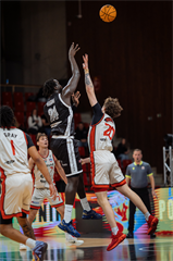 19. kolo TIPOS SBL: BC Prievidza : BC Komárno 101:76 (Vladimír Králik)