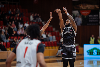 19. kolo TIPOS SBL: BC Prievidza : BC Komárno 101:76 (Vladimír Králik)