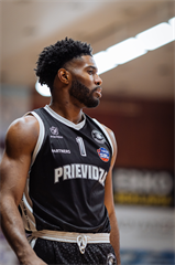 19. kolo TIPOS SBL: BC Prievidza : BC Komárno 101:76 (Vladimír Králik)