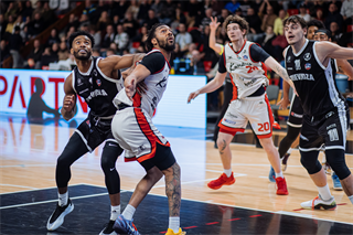 19. kolo TIPOS SBL: BC Prievidza : BC Komárno 101:76 (Vladimír Králik)