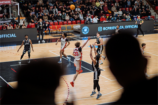 19. kolo TIPOS SBL: BC Prievidza : BC Komárno 101:76 (Vladimír Králik)