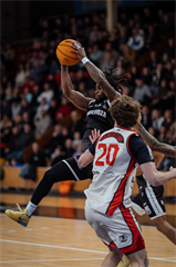 19. kolo TIPOS SBL: BC Prievidza : BC Komárno 101:76 (Vladimír Králik)