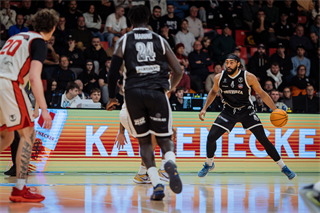 19. kolo TIPOS SBL: BC Prievidza : BC Komárno 101:76 (Vladimír Králik)