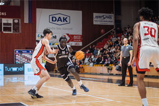 19. kolo TIPOS SBL: BC Prievidza : BC Komárno 101:76 (Vladimír Králik)
